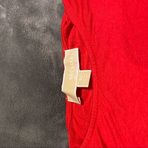 Micheal kors cherry red flowy tank top - Picture 3 of 3